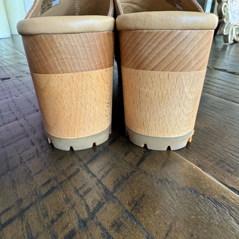 UGG CLOG - Picture 8 of 8